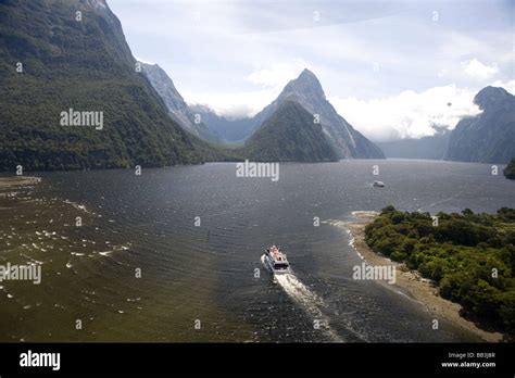 Milford Sound South Island New Zealand Stock Photo Alamy