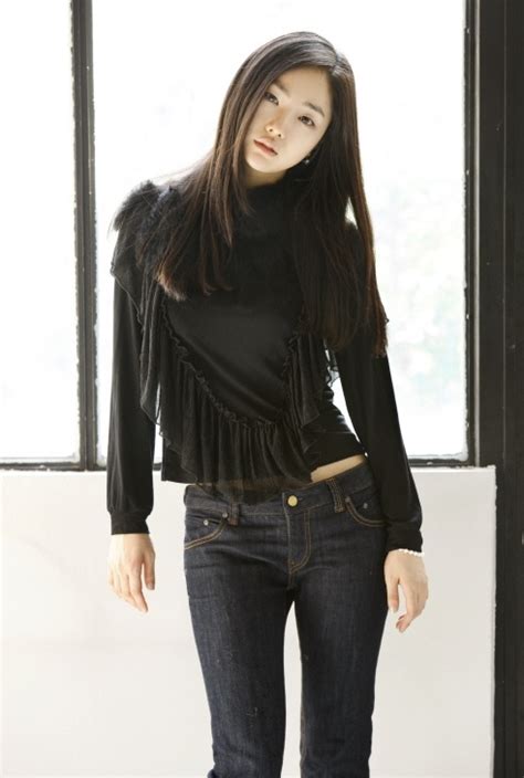 She made her acting debut in 2006 in horror film forbidden floor, since then. » Park Ah In
