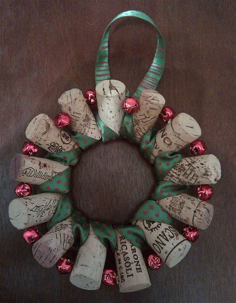 Another Cork Wreath Diy Christmas Ornaments Easy Cork Crafts