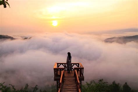 Bukit panguk kediwung, spot foto instagramable bagaikan negeri diatas awan. pemandangan-bukit-panguk-kediwung - De Jogja Adventure
