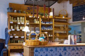 Explore the top 20 most beautiful road biking routes and trails around havixbeck and browse other cyclists' personal tips and photos. Münsterland kulinarisch: Zwischen Kaffeeduft, Zuckerwerk ...