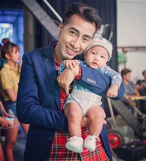 Anh còn bảo mình đi mua dầu bưởi kích thích mọc tóc cho anh (cười). Only C sinh năm bao nhiêu? Đời tư của Only C - Saobiz