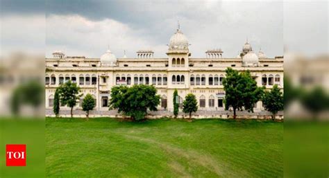 Highest In 10 Years Lucknow University Gets 48000 Applications For Ug