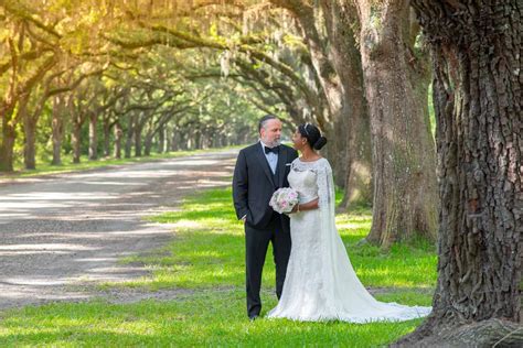 Destination Wedding And Look At Historic Savannah Georgia One Moment One Shot Photography