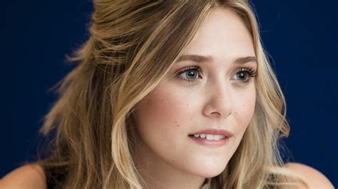 86 Elizabeth Olsen Wallpapers