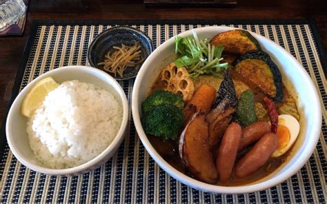 Watch how to make soup curry. Remembering Anthony Bourdain Through His Travels in Japan ...