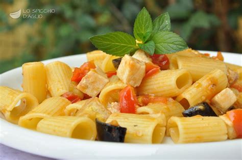 Le melanzane possono essere preparate al forno, in padella, come contorno e per delle ricette light. Ricetta pasta con pesce spada e melanzane ...