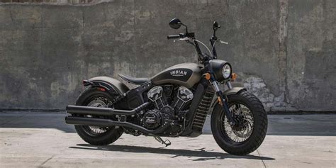 The scout bobber is essentially the same as the standard scout, but gets a sexier, stripped down and evocative design. The Indian Scout Bobber is all aesthetics with undeniable ...