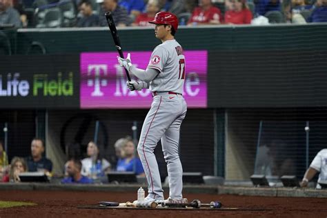 Seagers Eighth Inning Homer Pushes Rangers Past Angels 5 3 Winnipeg Free Press