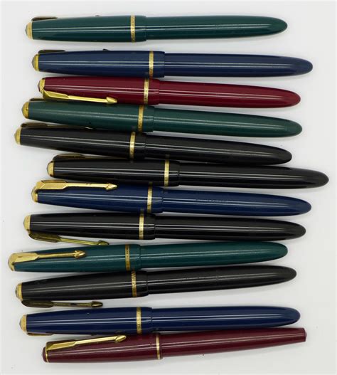 Twelve Parker Pens With 14ct Gold Nibs One Cap Af