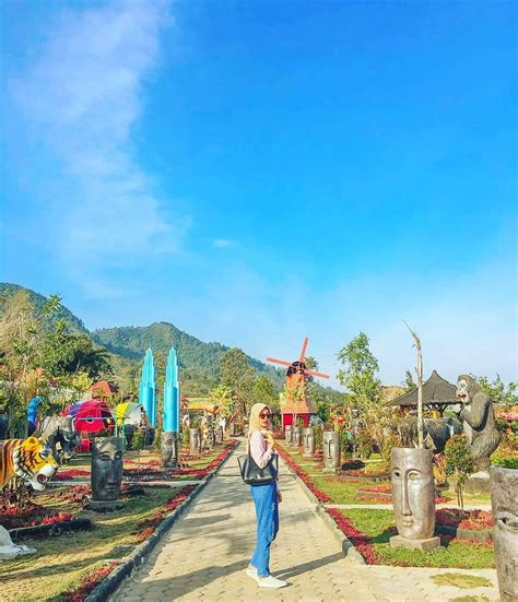 Pesan armadamu sekarang juga untuk menuju tempat wisata ini. Harga Tiket Masuk dan Alamat Sunrise Hill Gedong Songo ...