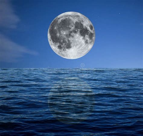 Full Moon At Night Over The Sea Stock Image Image Of Wave Light