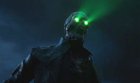 Of all the colorful characters in mortal engines, shrike (stephen lang) may just be the most striking. Mortal Engines (2018) Review |BasementRejects