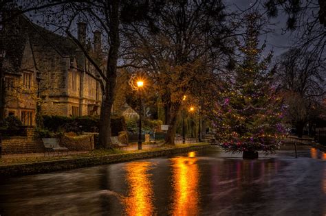 Bourton On The Water Bourton On The Water Tree Lighting