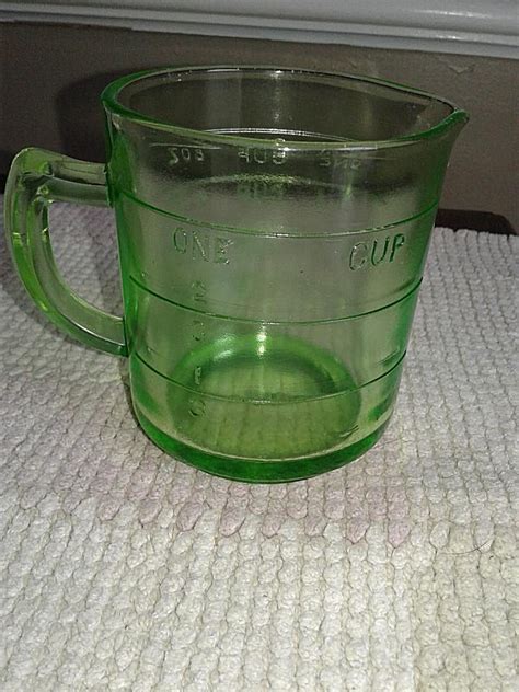 Vintage Hazel Atlas Glass Green Uranium Depression Spout Cup