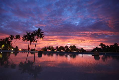Tahitian sunset | Jon Rawlinson | Flickr