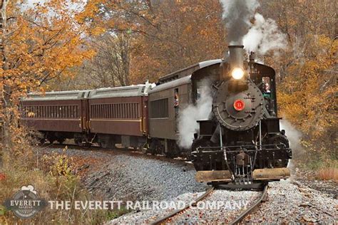 7 Ridiculously Charming Train Rides To Take In Pennsylvania This Fall