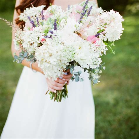 22 Gorgeous Hydrangea Wedding Bouquets