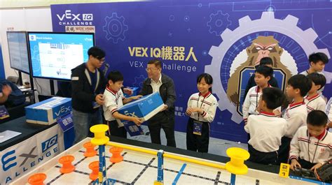 Two robots compete in the teamwork challenge as an alliance in 60 second long teamwork matches, working collaboratively to score points. More ideas for the VEX IQ Squared Away competition.