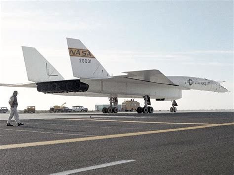 Meet The Xb 70 Valkyrie Almost The Worlds First Nuclear Aircraft Wired