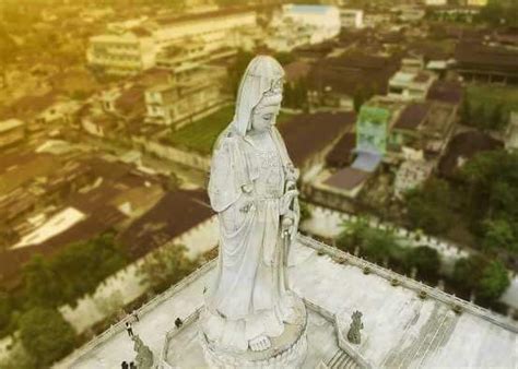 6 Pesona Patung Dewi Kwan Siantar Di Vihara Avalokitesvara Traveling Medan