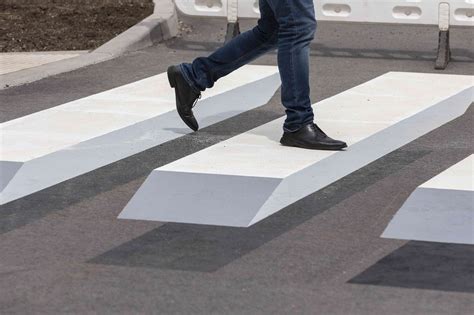 London Gets Its First 3d Crosswalk And Its A Traffic Slowing Beauty