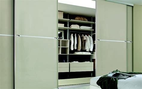 A storage concept combining the utmost flexibility of composition with original solutions to fit the various styles of contemporary life: Sliding wardrobe doors buying guide | Ideas & Advice | DIY ...