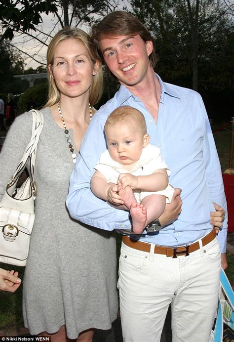 Kelly Rutherford Has Final Meal With Children Before Sending Them To