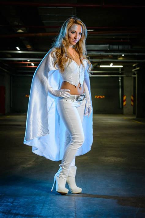 Emma Frost Cosplay