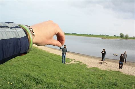 45 Creative Forced Perspective Photography Pics