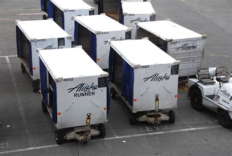 Alaska Cargo Alaska Airlines Cargo And Baggage Carts Seat Flickr