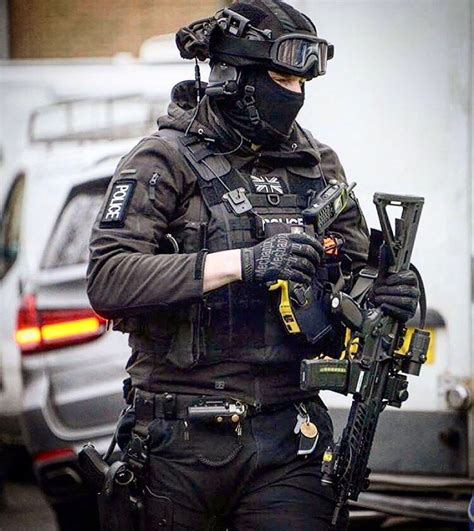 Arv From Uk 🇬🇧 Police Policeat