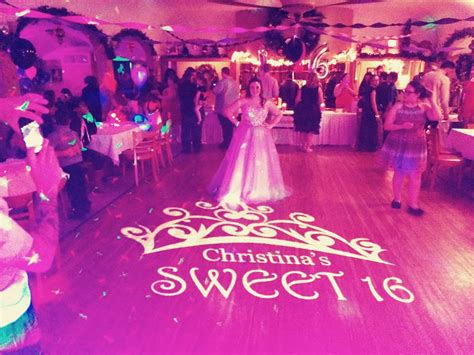 How to Plan a Sweet 16 Party in Detroit   Including Photo  