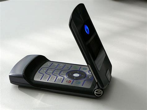 7 Cell Phones From The Early 2000s Everyone Loved Because You Never