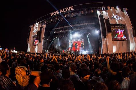 3yr ⋅ @nos_alive.@thecure a primeira grande confirmacao do #nosalive19 sobem ao palco nos no dia 11 de julho. Hotel Avenida Palace - Lisboa: NOS Alive 2015
