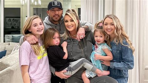 Are Jason Aldeans Daughters Close With Their Stepmom Brittany Kerr