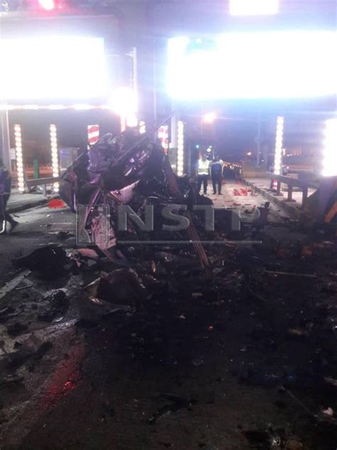 Woman Dies In Toll Booth Crash New Straits Times Malaysia General Business Sports And