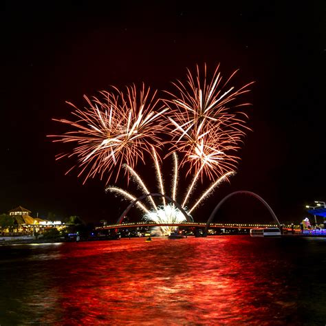 Elizabeth Quay Fireworks Alan Flickr