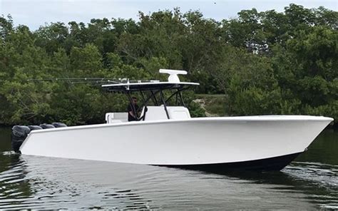 Huge Seahunter 39 Center Console In White And Black Fishing Rigs