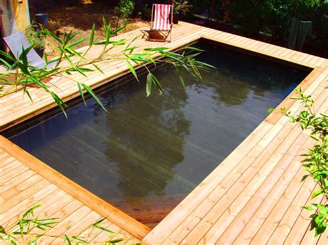 Le propriétaire n'est pas tenu d'adresser une demande de permis de construire pour creuser sa piscine, sauf indication contraire de la réglementation locale. Piscine semi-enterrée en bois 100% sur mesure - NATURA ...