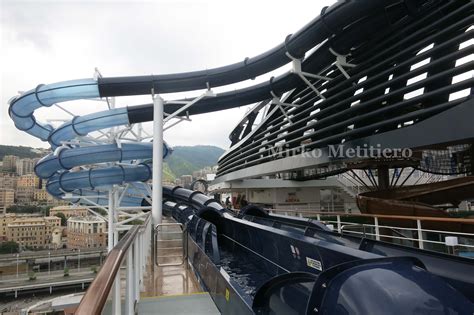 The cruise experience on msc seaview is all about connecting you with the world outside, from a unique design feature of msc seaview is the impressive 360°promenade with glass balustrades that. Reportage | scopriamo insieme MSC Seaview | Pazzo per il ...