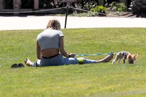 Hailey Baldwin And Justin Bieber Share A Very Intimate Moment While Out At Newport Beach