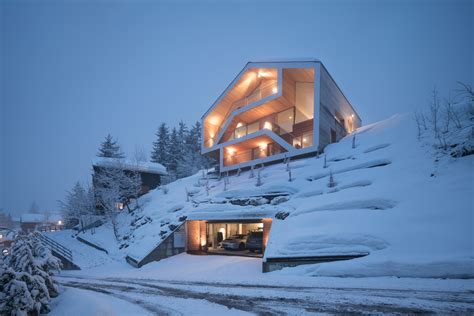 Chalet In Den Schweizer Alpen Von Search Fahrstuhl Durch Den Fels