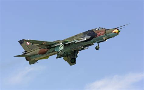 Polish Sukhoi Su 22 Fitter Sukhoi Fighter Jets Air Show