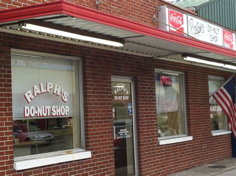 Towne & country flowers, offers fresh flowers and hand delivery right to your door in cookeville. Around The Rim in 53 Weeks Week 6 Ralph's Donut Shop ...