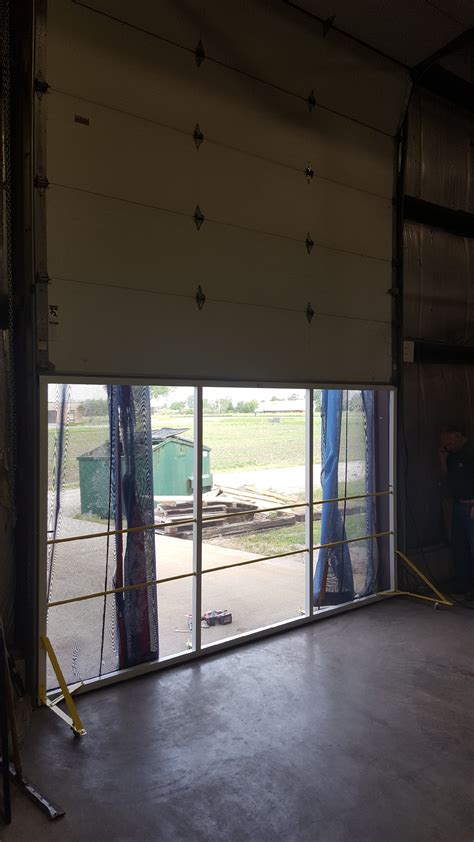 Lifestyle Screens - Garage Door Installation & Repair