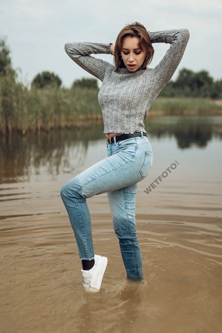 Wetlook Video With Hot Fully Clothed Girl In Wet Skinny Jeans And