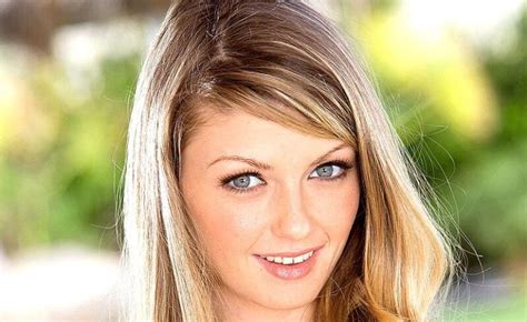 staci silverstone biography wiki age height career photos and more
