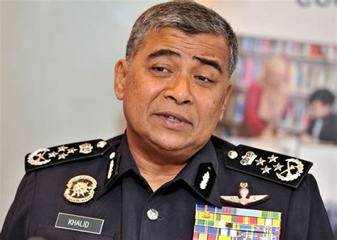 Melihat daripada karakter beliau, ydh tan sri dato' sri khalid sememangnya individu yang paling tepat dalam menggalas tanggungjawab sebagai ketua polis negara, ditambah lagi dengan senario semasa, pdrm dan negara ini memerlukan seorang yang mempunyai kredibiliti yang mampan dalam. Polis Akan Pertingkat Kawalan Di Perairan Timur Sabah ...
