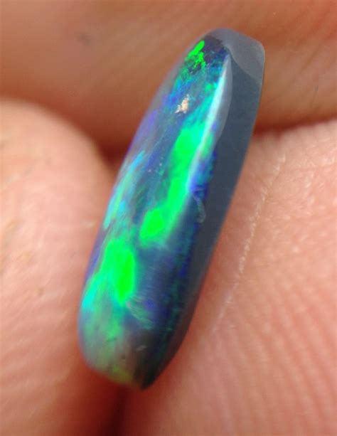 Lightning Ridge Semi Black Opal Sr214 1ct